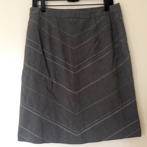 Ann Taylor Gray Skirt (Size 8)
